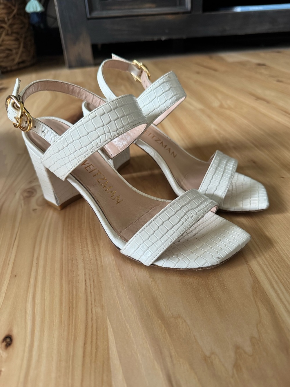 Stuart Weitzman White Sandals SZ 5